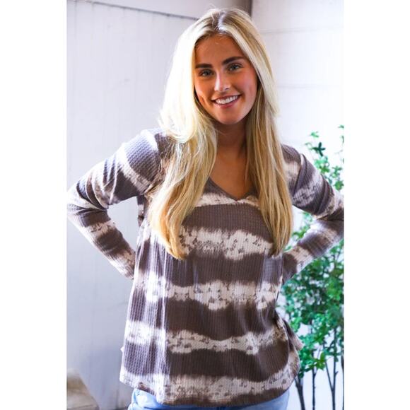 Viamor THERMAL TIE DYE BABYDOLL TOP - Picture 2 of 5